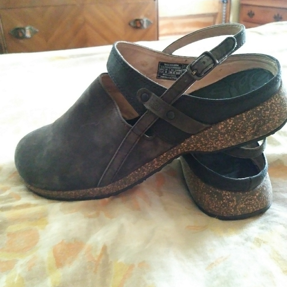 Teva black suede sandals